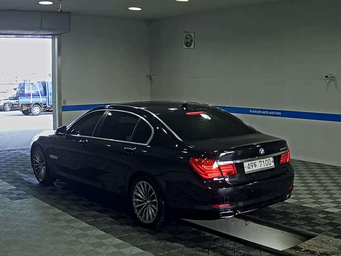 BMW 7 SERIES (5TH GEN) 750Li xDRIVE 2012 - zdjęcie 6