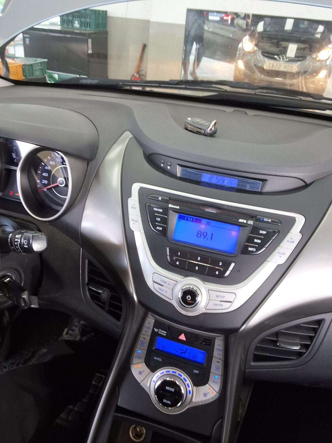 HYUNDAI AVANTE MD M16 GDi LUXURY 2012 - zdjęcie 18