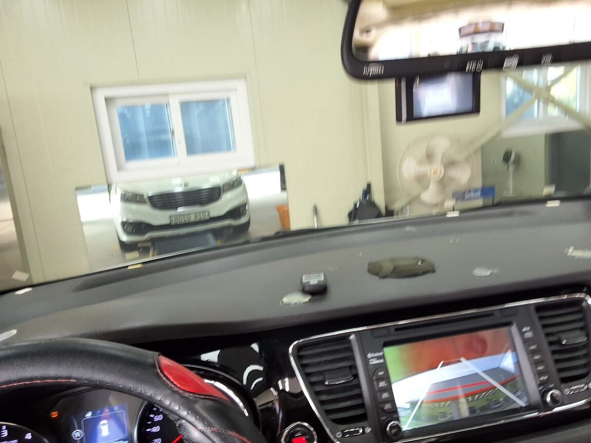 KIA ALL NEW CARNIVAL 9-SEATER DIESEL PRESTIGE 2016 - zdjęcie 25