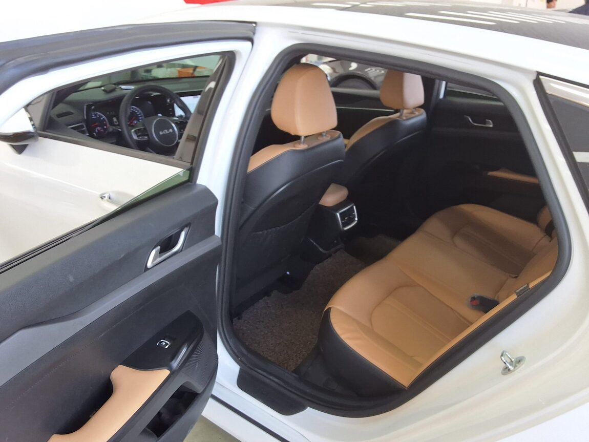KIA NEW K5 (DL3) 2.0 GASOLINE PRESTIGE 2022 - zdjęcie 12