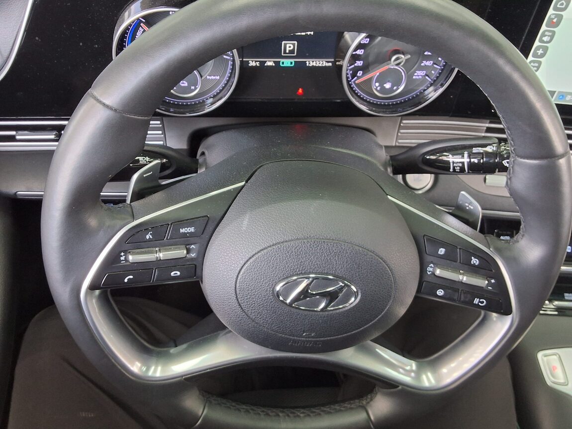 HYUNDAI THE NEW GRANDEUR IG HYBRID 2.4 HEV PREMIUM 2022 - zdjęcie 19