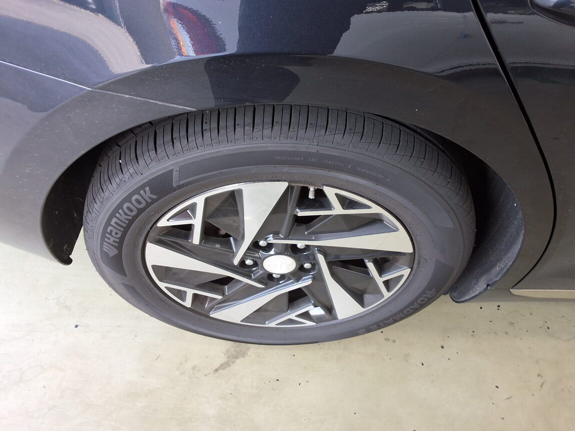 HYUNDAI THE NEW GRANDEUR IG HYBRID 2.4 HEV PREMIUM 2022 - zdjęcie 25