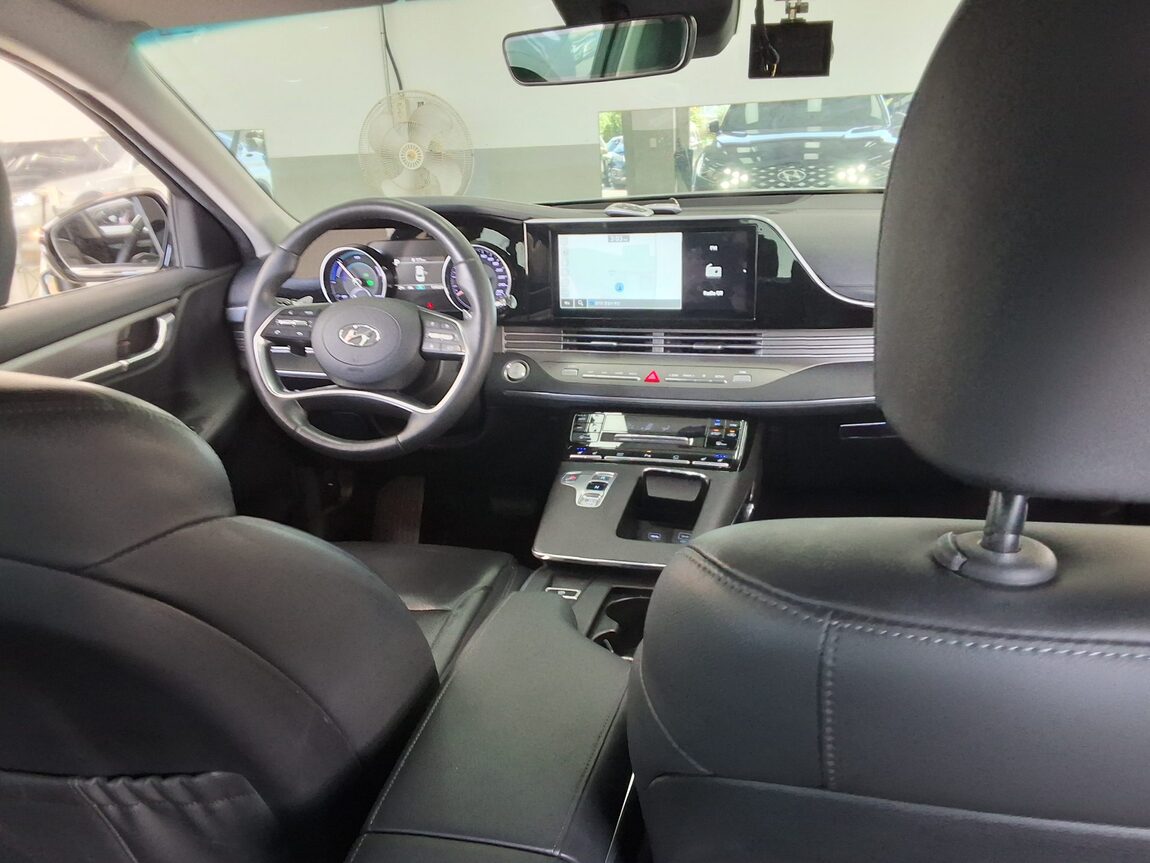HYUNDAI THE NEW GRANDEUR IG HYBRID 2.4 HEV PREMIUM 2022 - zdjęcie 11
