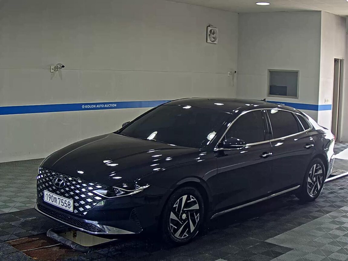 HYUNDAI THE NEW GRANDEUR IG HYBRID 2.4 HEV PREMIUM 2022 - zdjęcie 2