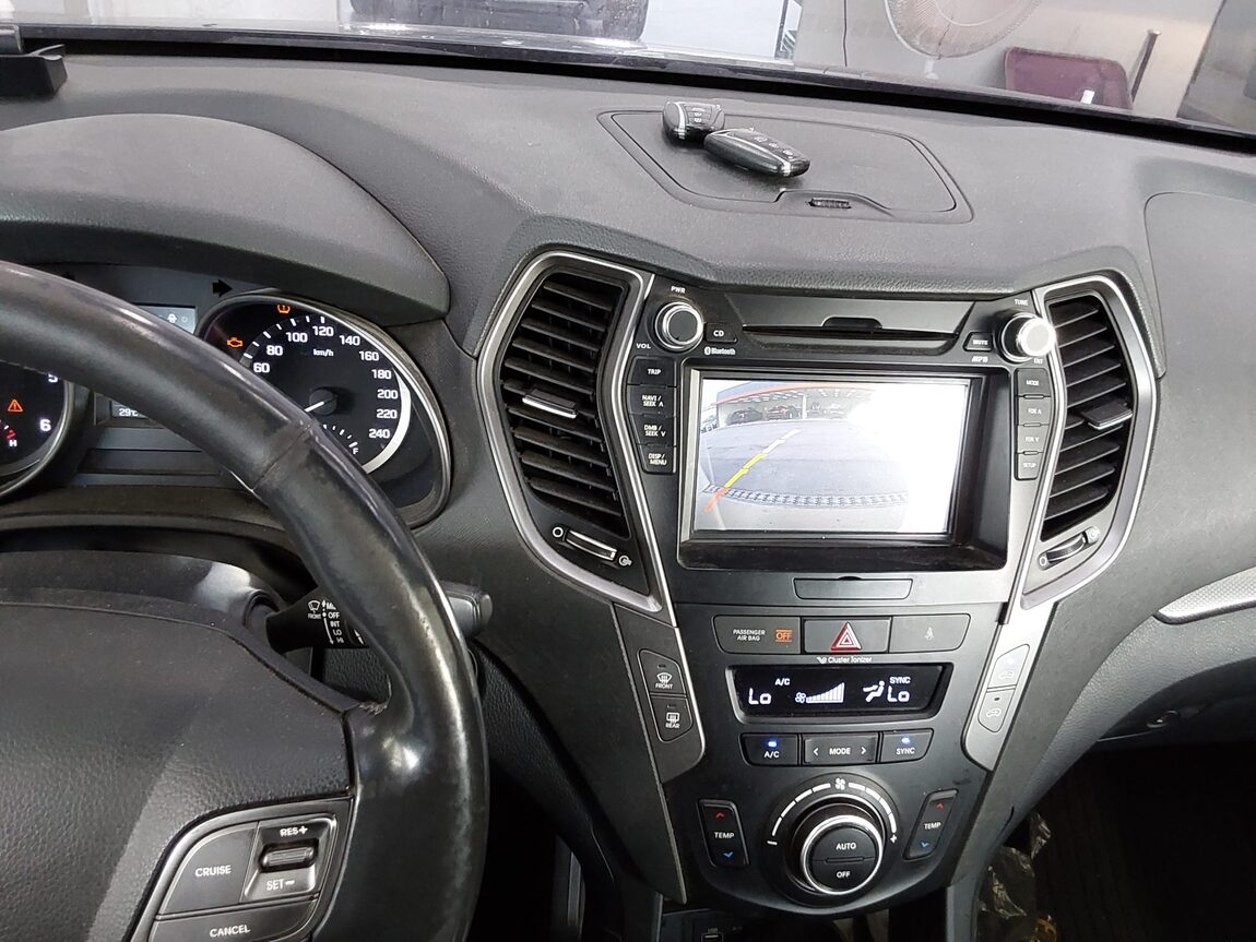 HYUNDAI SANTA FE THE PRIME DIESEL R2.0 4WD PREMIUM 2016 - zdjęcie 17