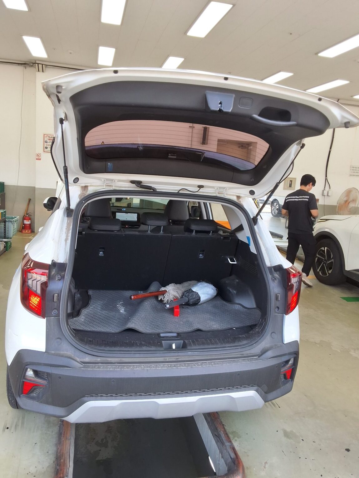 KIA THE NEW SELTOS 1.6 GASOLINE TURBO 2WD TRENDY 2023 - zdjęcie 15