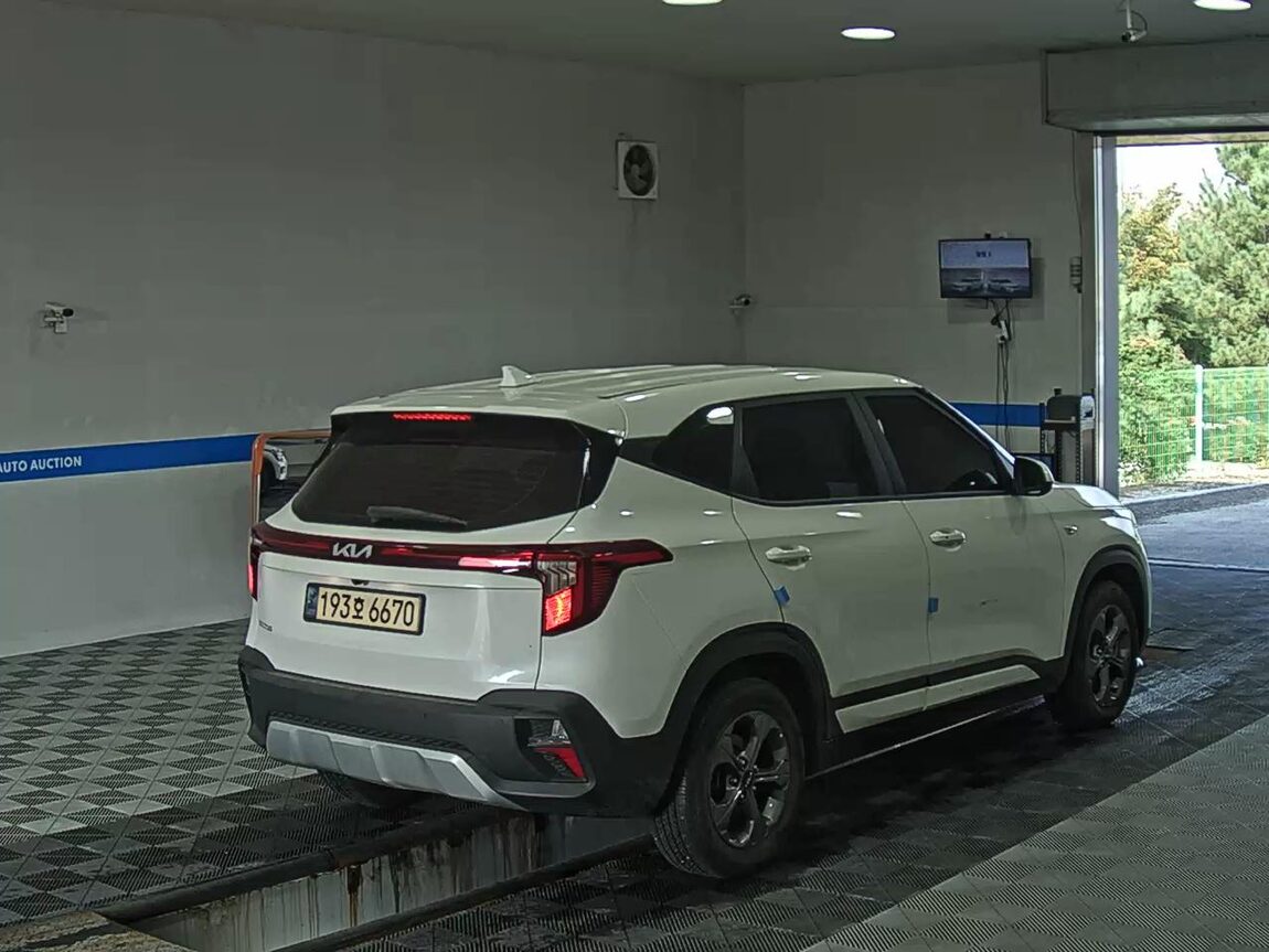 KIA THE NEW SELTOS 1.6 GASOLINE TURBO 2WD TRENDY 2023 - zdjęcie 5