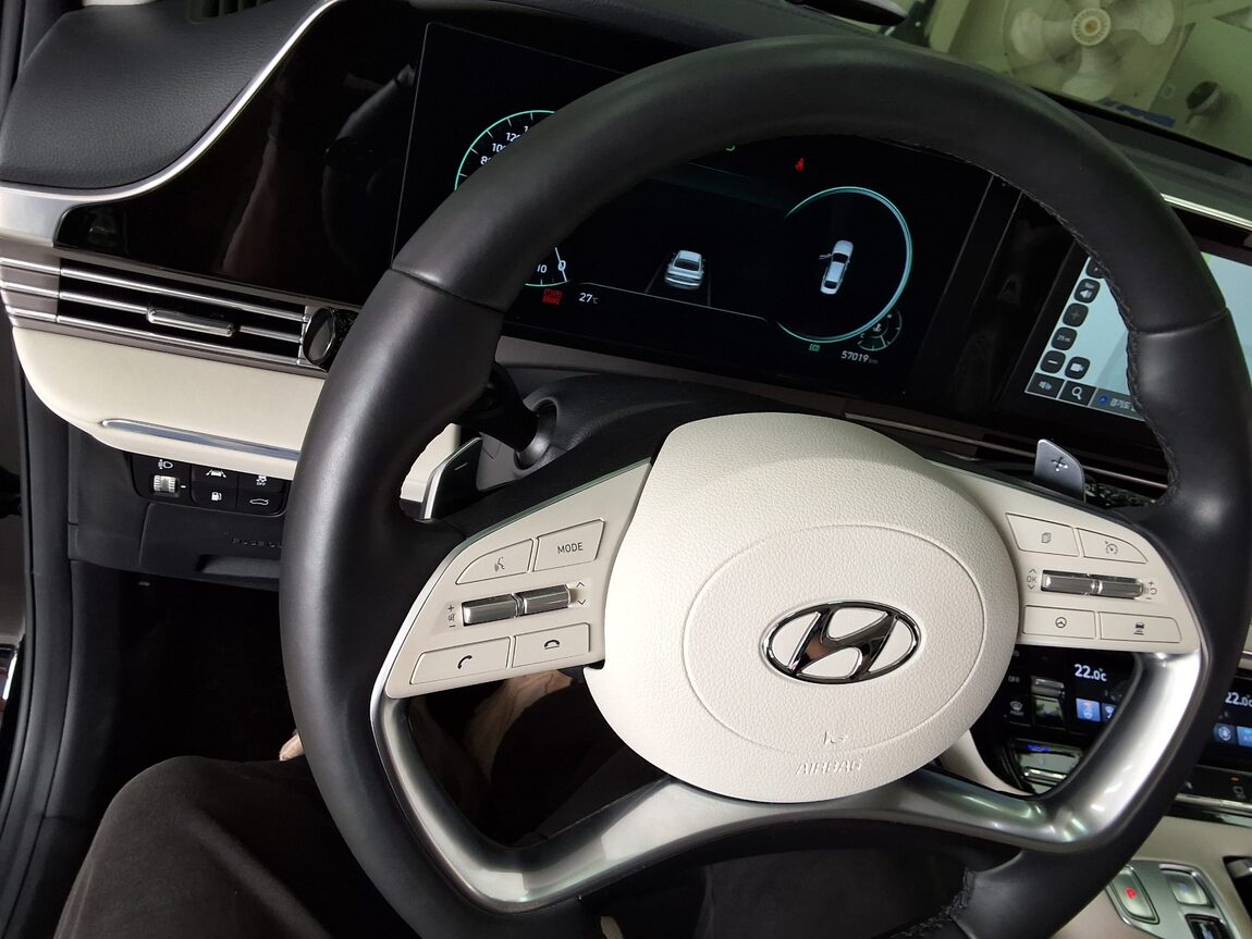 HYUNDAI THE NEW GRANDEUR IG GASOLINE 2.5 LE BLANC 2023 - zdjęcie 23