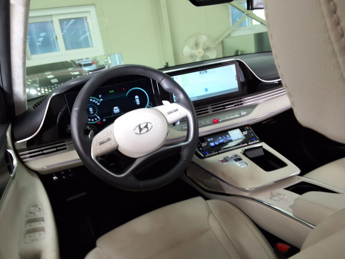 HYUNDAI THE NEW GRANDEUR IG GASOLINE 2.5 LE BLANC 2023 - zdjęcie 12