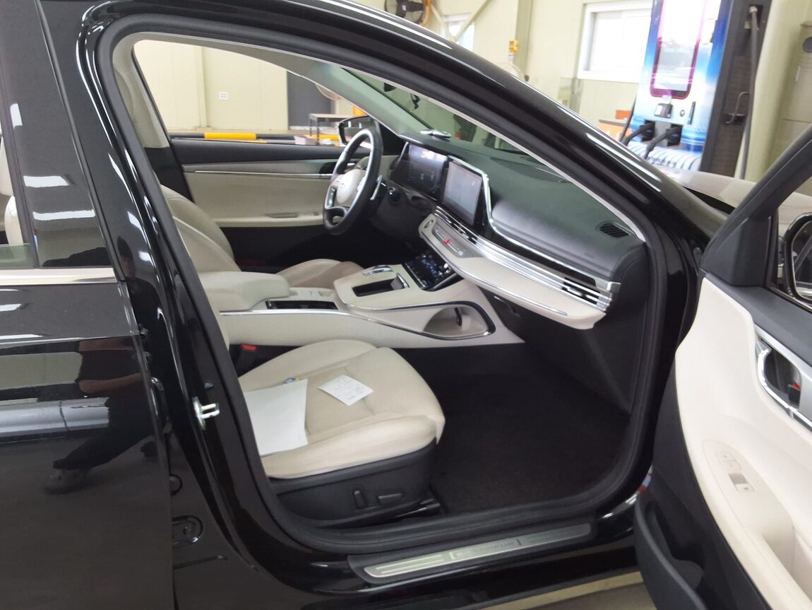 HYUNDAI THE NEW GRANDEUR IG GASOLINE 2.5 LE BLANC 2023 - zdjęcie 15
