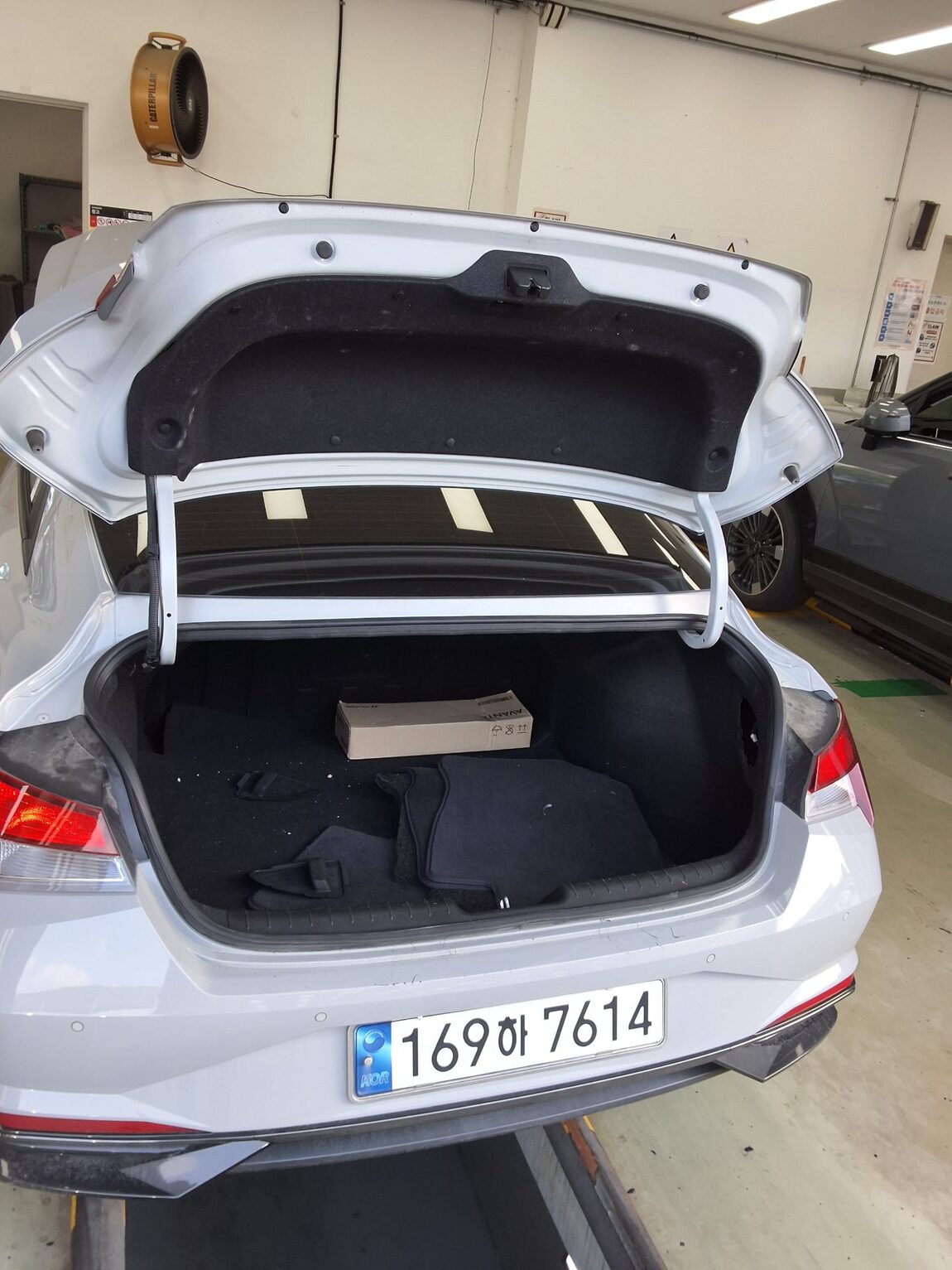 HYUNDAI AVANTE (CN7) 1.6 GASOLINE SMART 2023 - zdjęcie 15