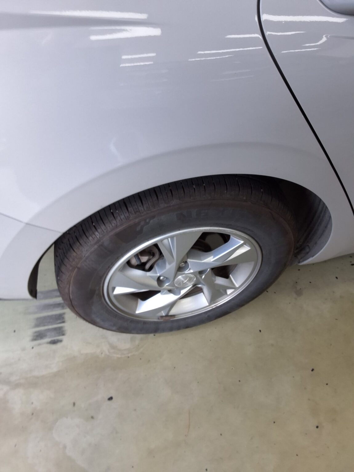 HYUNDAI AVANTE (CN7) 1.6 GASOLINE SMART 2023 - zdjęcie 23