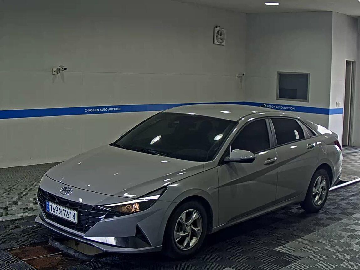 HYUNDAI AVANTE (CN7) 1.6 GASOLINE SMART 2023 - zdjęcie 2