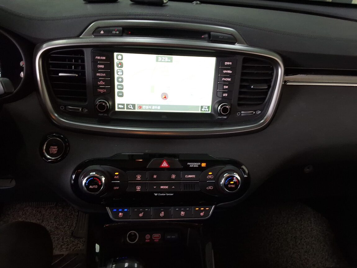 KIA ALL NEW SORENTO R2.0 2WD NOBLESSE SPECIAL 2016 - zdjęcie 24