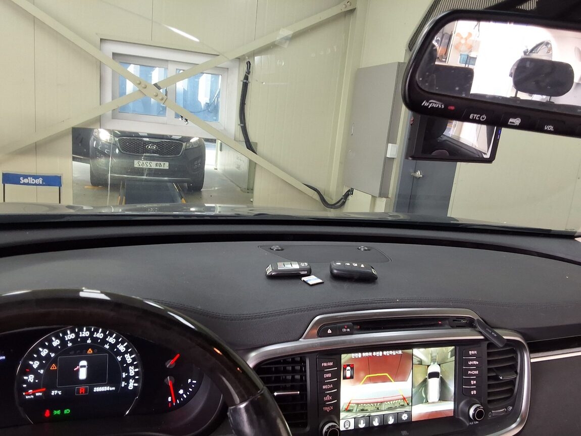 KIA ALL NEW SORENTO R2.0 2WD NOBLESSE SPECIAL 2016 - zdjęcie 25