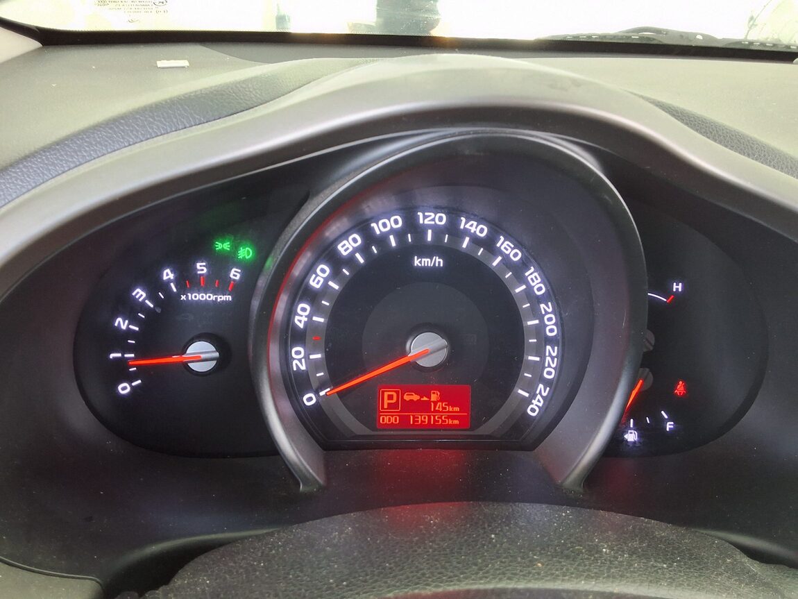 KIA THE NEW SPORTAGE R DIESEL R2.0 2WD TRENDY 2014 - zdjęcie 9