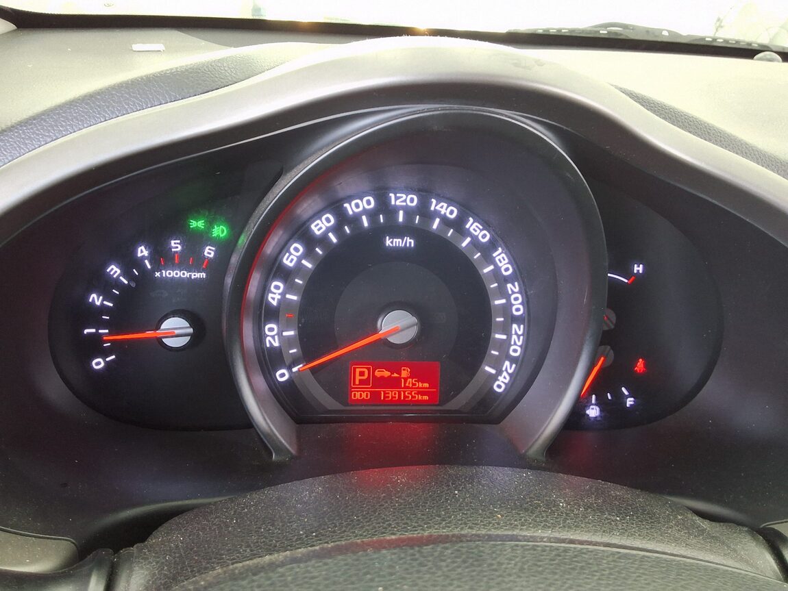KIA THE NEW SPORTAGE R DIESEL R2.0 2WD TRENDY 2014 - zdjęcie 10