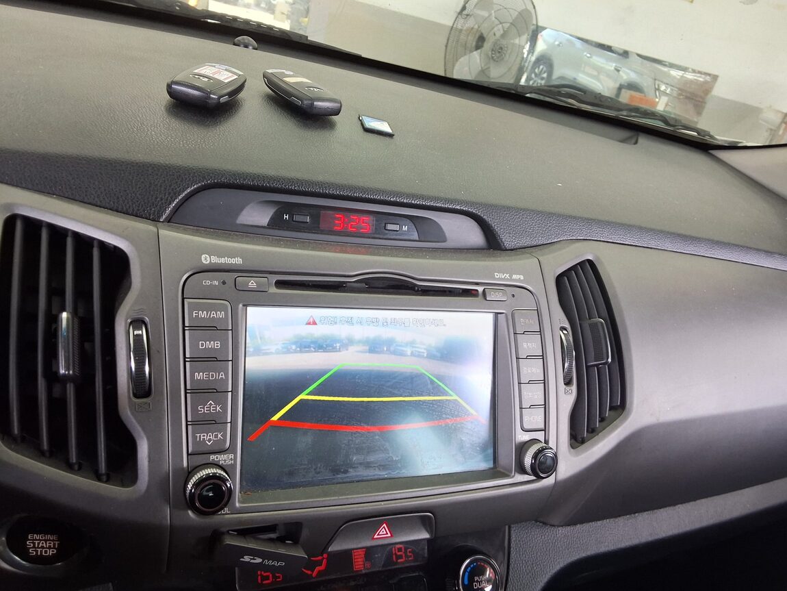KIA THE NEW SPORTAGE R DIESEL R2.0 2WD TRENDY 2014 - zdjęcie 19