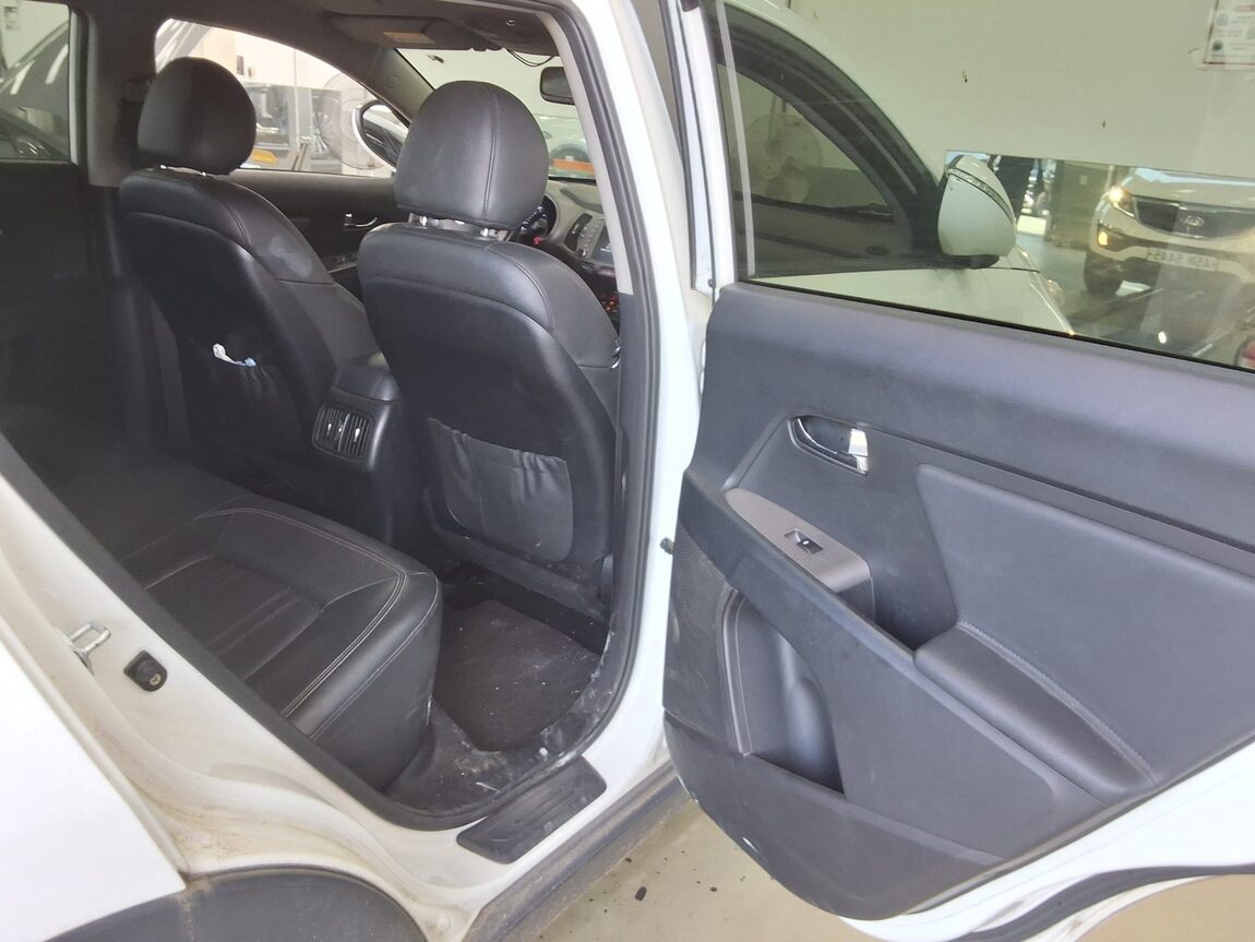 KIA THE NEW SPORTAGE R DIESEL R2.0 2WD TRENDY 2014 - zdjęcie 14
