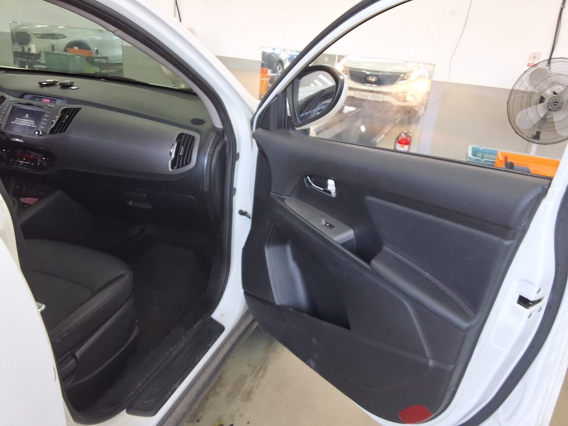 KIA THE NEW SPORTAGE R DIESEL R2.0 2WD TRENDY 2014 - zdjęcie 15