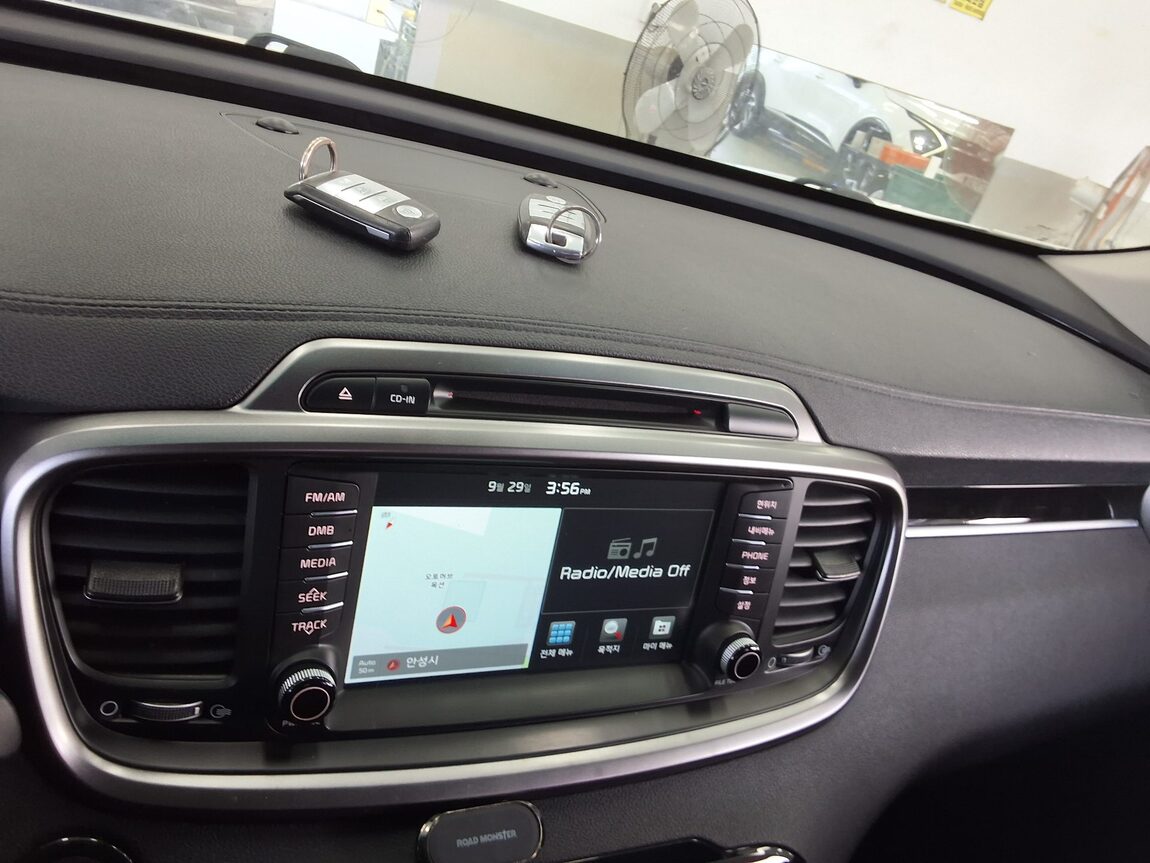 KIA ALL NEW SORENTO R2.2 4WD PRESTIGE 2017 - zdjęcie 17
