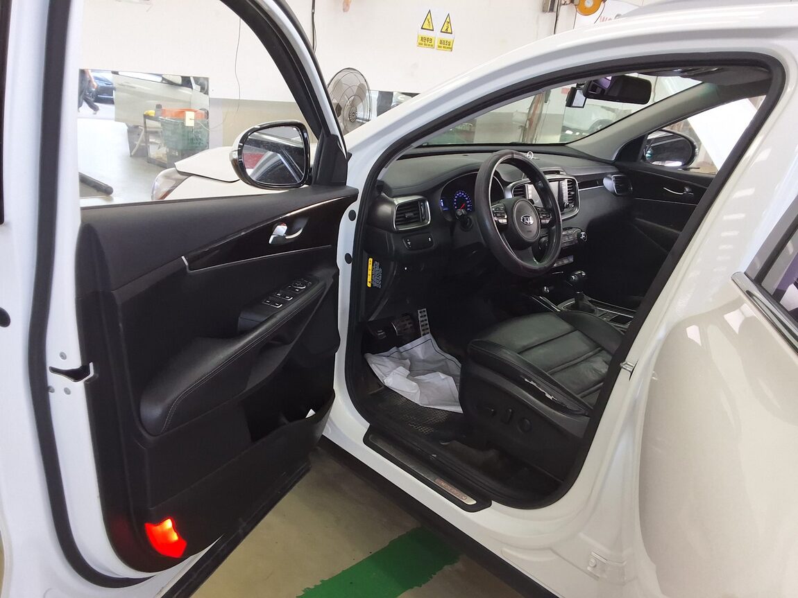 KIA ALL NEW SORENTO R2.2 4WD PRESTIGE 2017 - zdjęcie 10