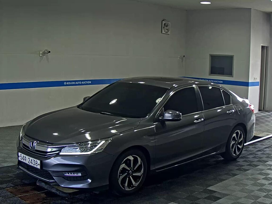 HONDA ACCORD (9TH GEN) 2.4 EX-L 2017 - zdjęcie 2