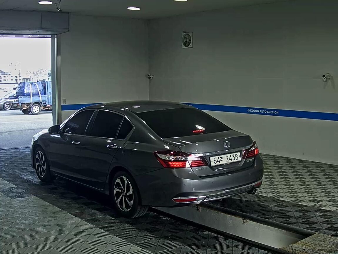 HONDA ACCORD (9TH GEN) 2.4 EX-L 2017 - zdjęcie 6