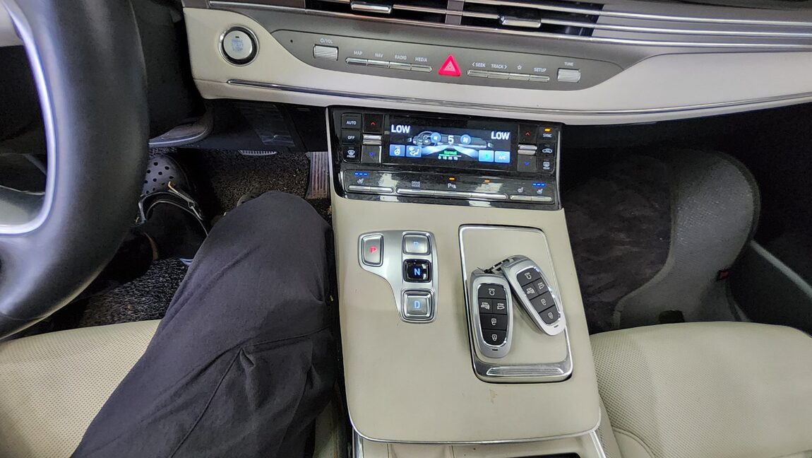 HYUNDAI THE NEW GRANDEUR IG GASOLINE 2.5 LE BLANC 2022 - zdjęcie 20