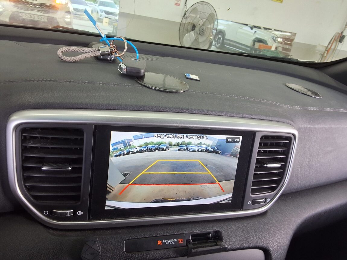 KIA SPORTAGE THE BOLD R2.0 DIESEL 2WD PRESTIGE 2020 - zdjęcie 18