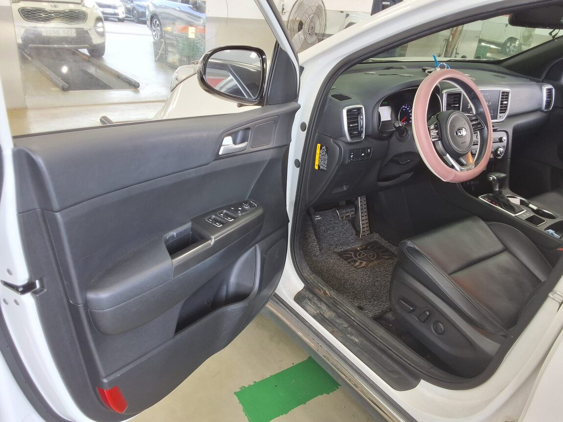 KIA SPORTAGE THE BOLD R2.0 DIESEL 2WD PRESTIGE 2020 - zdjęcie 10