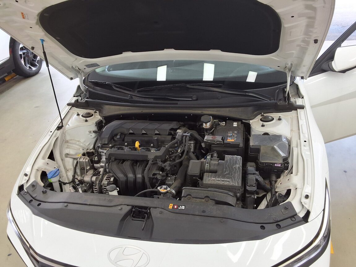 HYUNDAI THE NEW AVANTE (CN7) GASOLINE 1.6 MODERN 2024 - zdjęcie 18