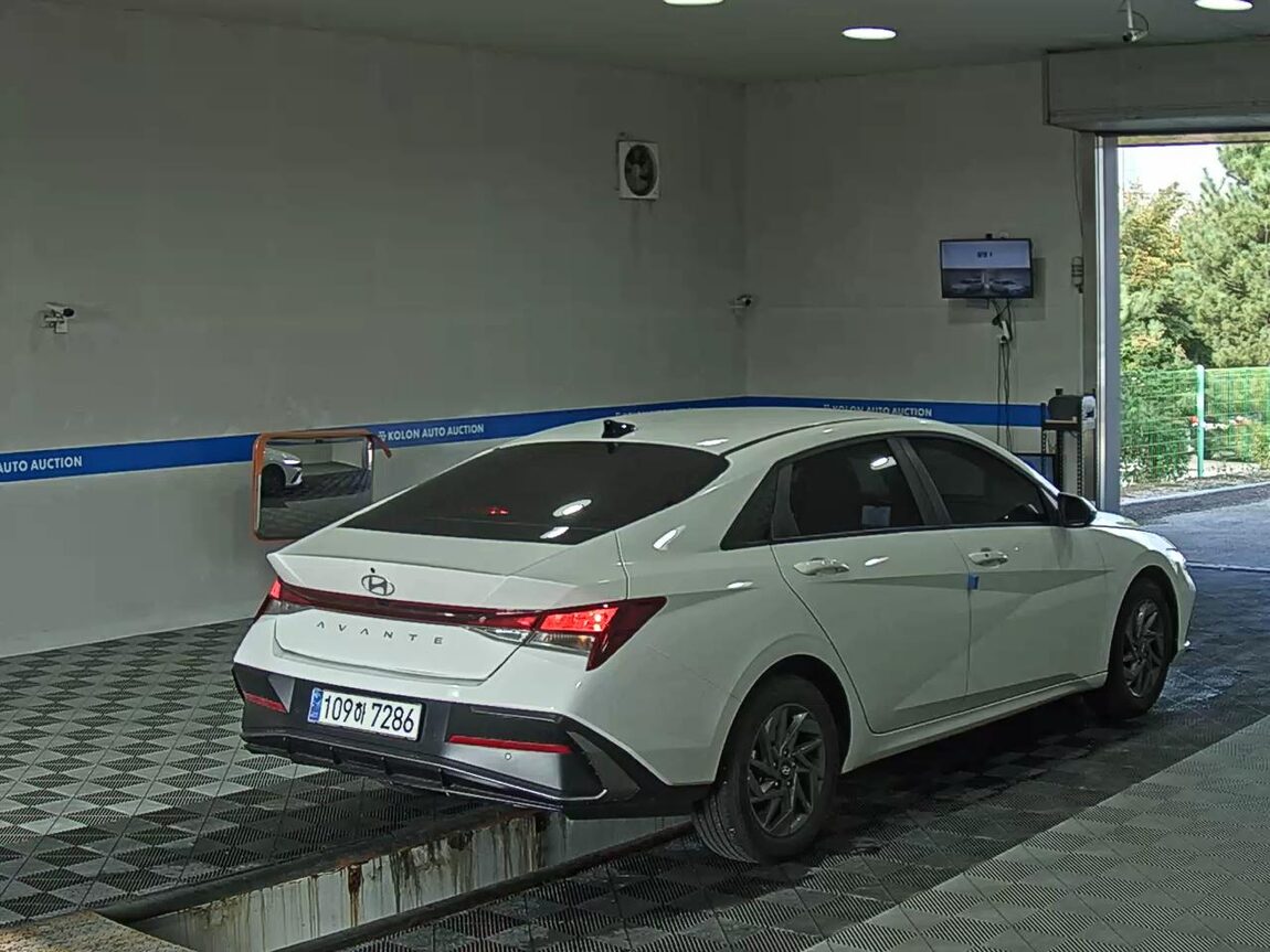 HYUNDAI THE NEW AVANTE (CN7) GASOLINE 1.6 MODERN 2024 - zdjęcie 5