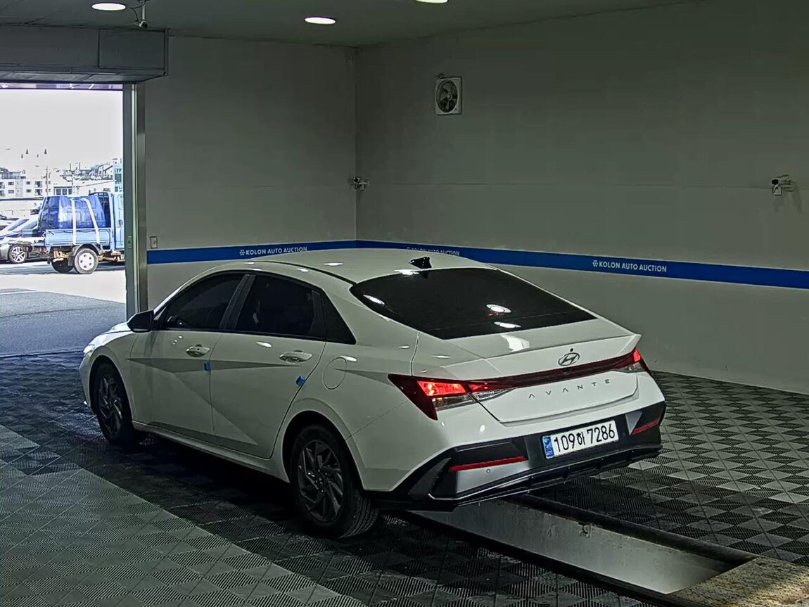 HYUNDAI THE NEW AVANTE (CN7) GASOLINE 1.6 MODERN 2024 - zdjęcie 6
