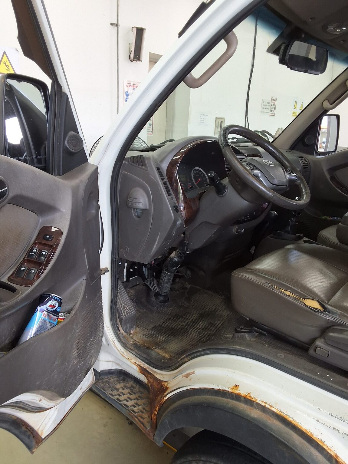 HYUNDAI PORTER II CRDi 4WD DOUBLE CAB LONG WHEELBASE GOLD 2016 - zdjęcie 10