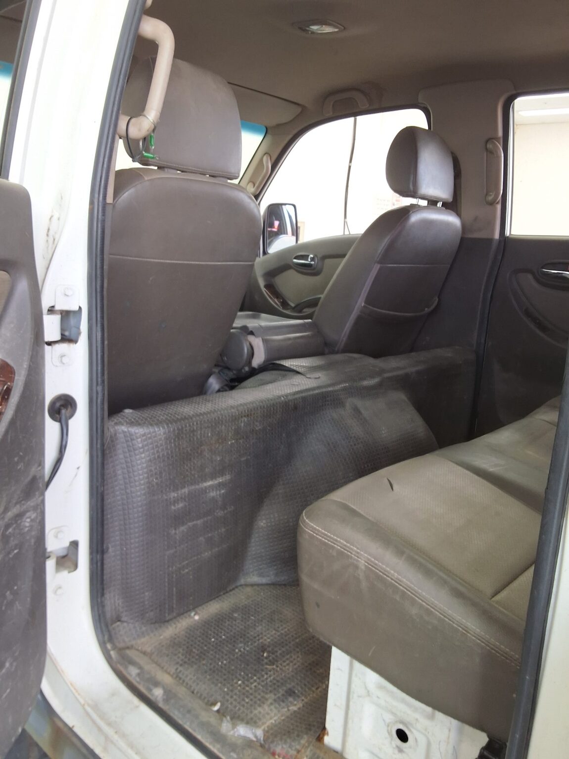 HYUNDAI PORTER II CRDi 4WD DOUBLE CAB LONG WHEELBASE GOLD 2016 - zdjęcie 12