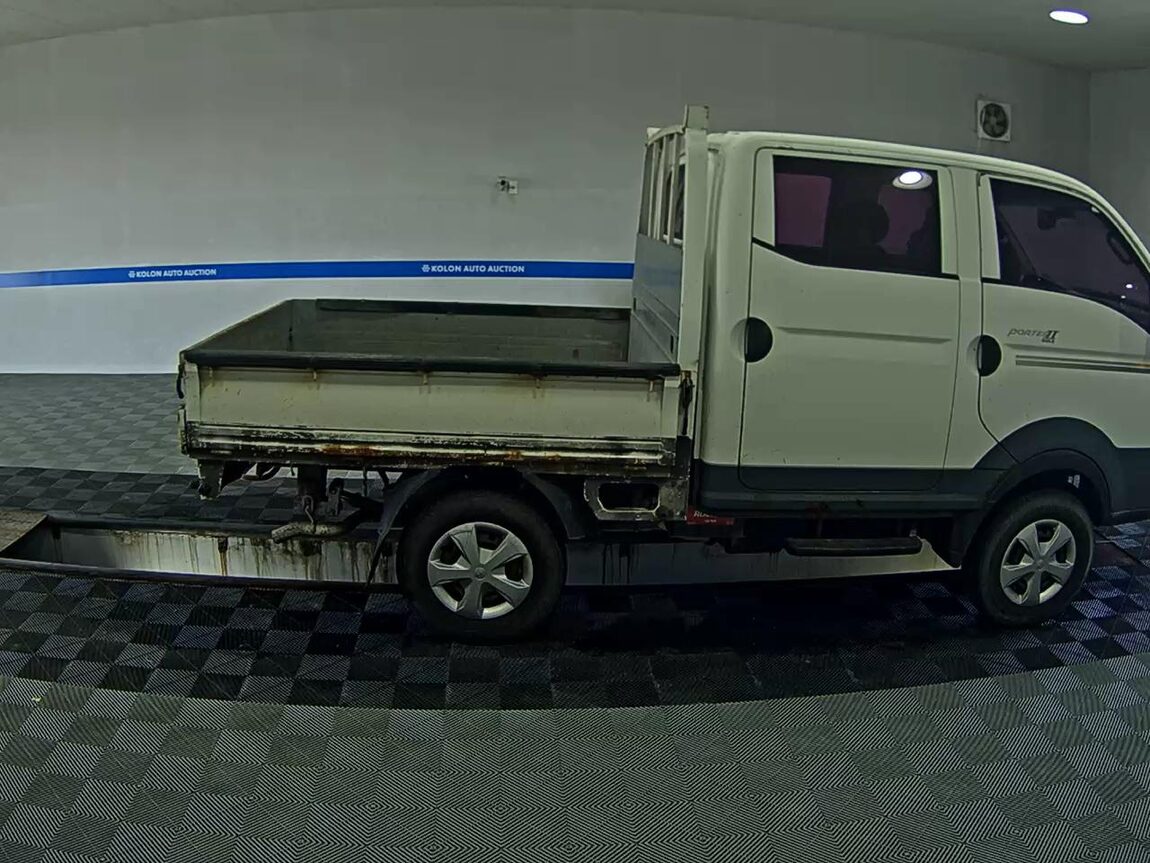 HYUNDAI PORTER II CRDi 4WD DOUBLE CAB LONG WHEELBASE GOLD 2016 - zdjęcie 4