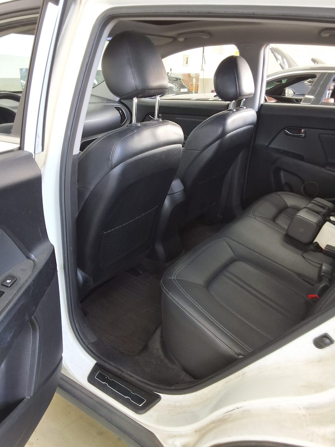 KIA SPORTAGE R DIESEL R2.0 2WD TLX PREMIUM 2011 - zdjęcie 12