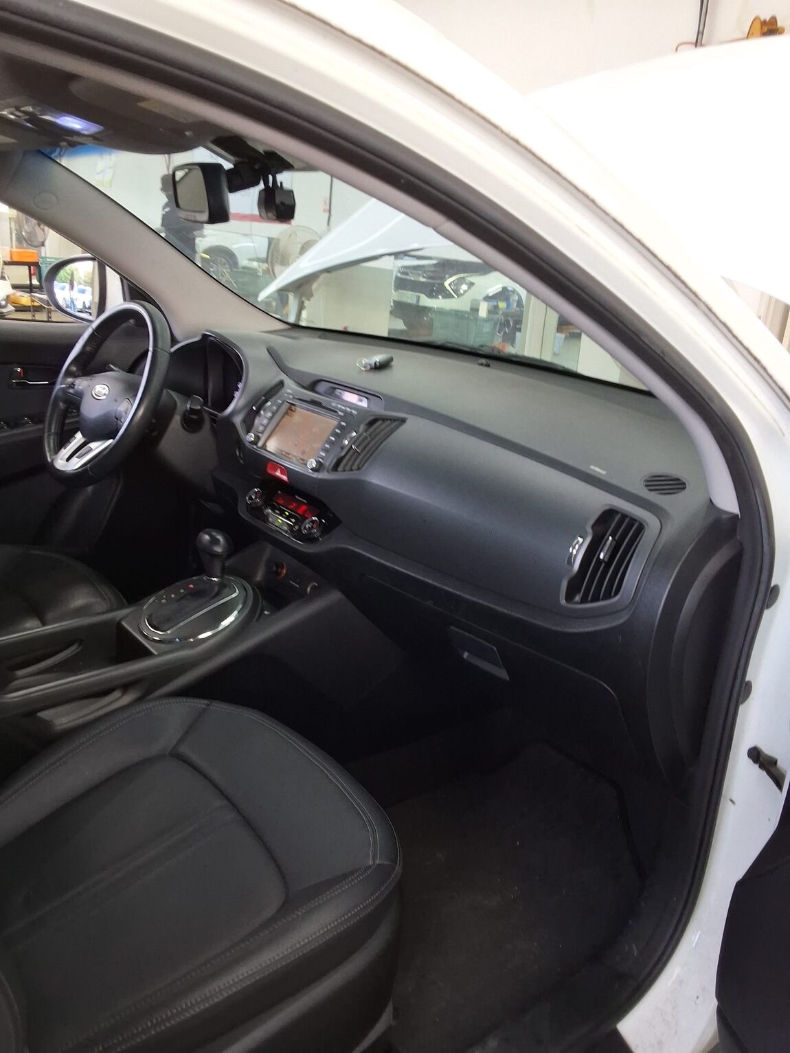 KIA SPORTAGE R DIESEL R2.0 2WD TLX PREMIUM 2011 - zdjęcie 14