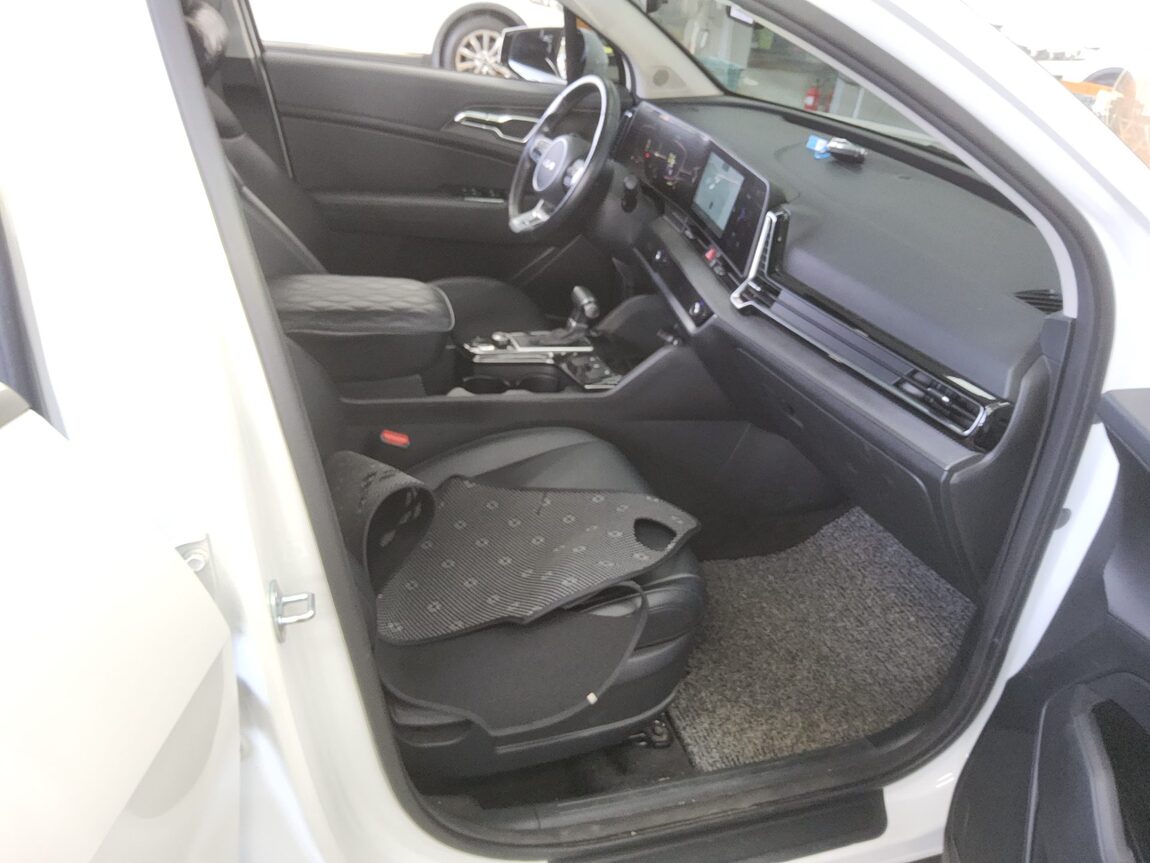 KIA THE ALL NEW SPORTAGE 2.0 LPG 2WD TRENDY 2023 - zdjęcie 14