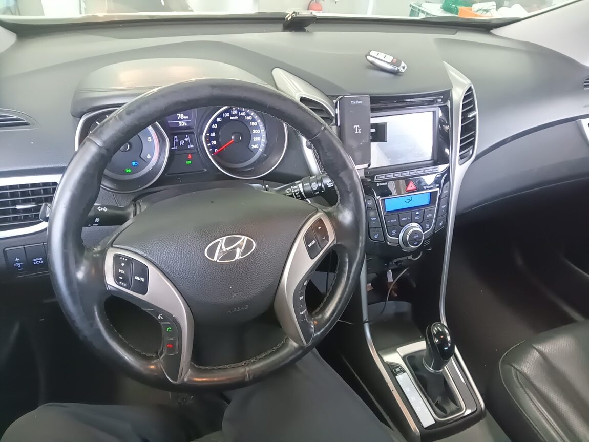 HYUNDAI THE NEW i30 1.6 VGT PYL 2016 - zdjęcie 17