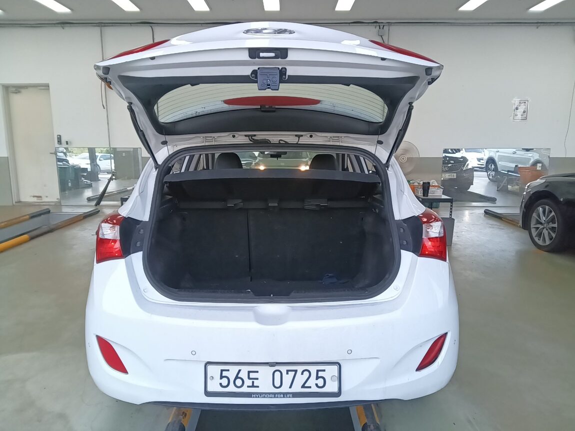 HYUNDAI THE NEW i30 1.6 VGT PYL 2016 - zdjęcie 15