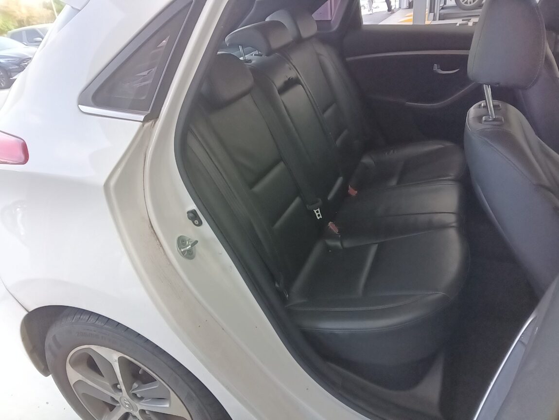 HYUNDAI THE NEW i30 1.6 VGT PYL 2016 - zdjęcie 20