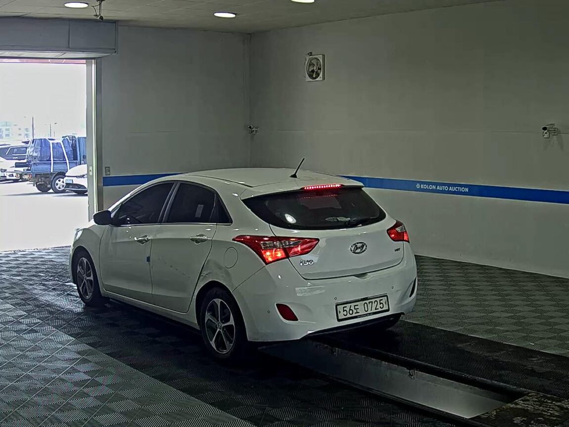 HYUNDAI THE NEW i30 1.6 VGT PYL 2016 - zdjęcie 6