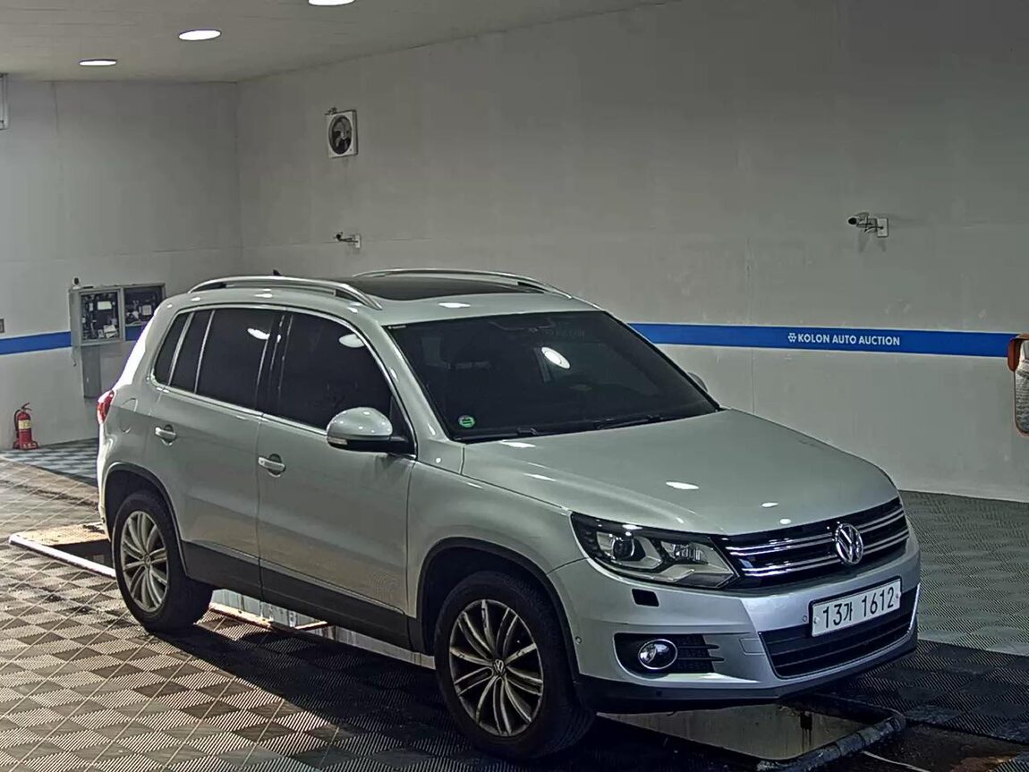VOLKSWAGEN TIGUAN 2.0 TDI BLUEMOTION PREMIUM 2012 - zdjęcie 3