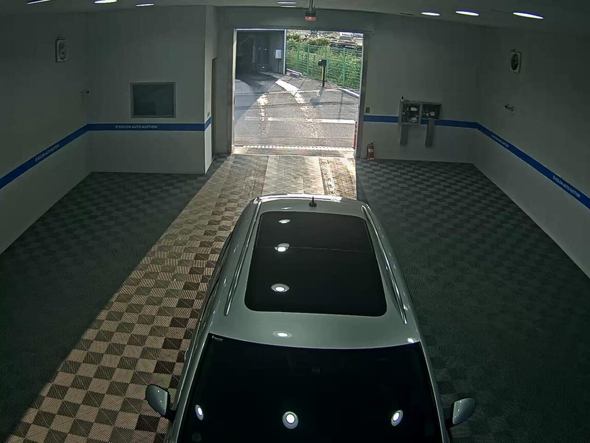 VOLKSWAGEN TIGUAN 2.0 TDI BLUEMOTION PREMIUM 2012 - zdjęcie 7