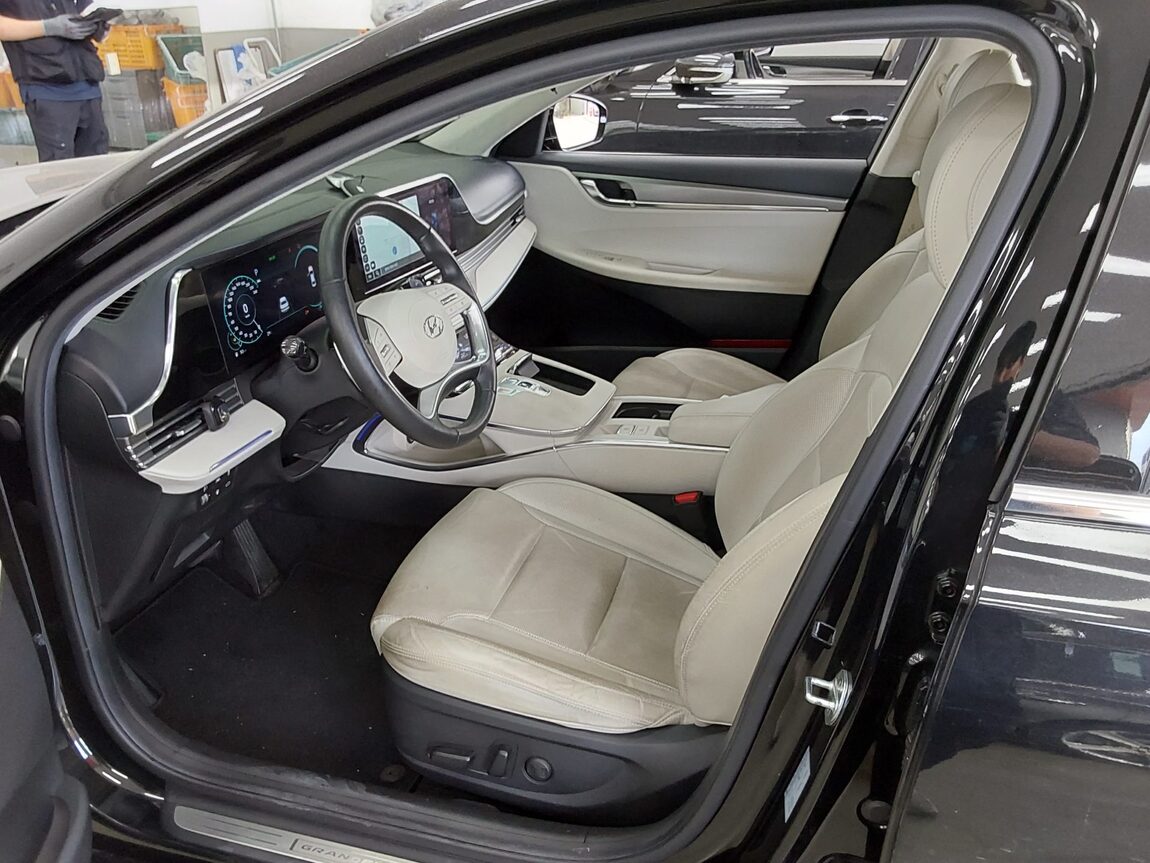 HYUNDAI THE NEW GRANDEUR IG GASOLINE 2.5 LE BLANC 2023 - zdjęcie 10