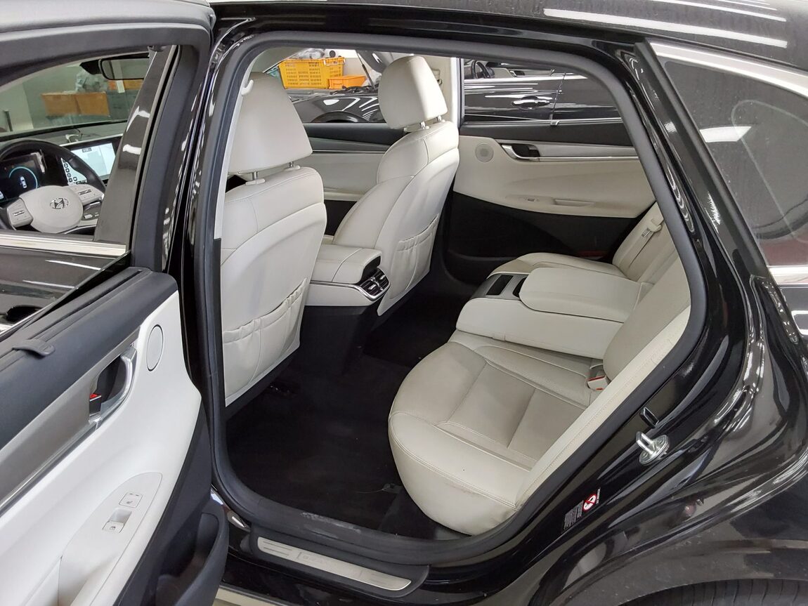 HYUNDAI THE NEW GRANDEUR IG GASOLINE 2.5 LE BLANC 2023 - zdjęcie 12