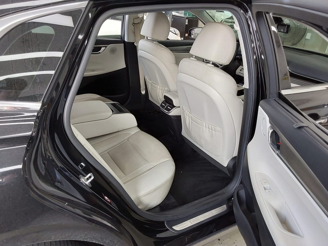 HYUNDAI THE NEW GRANDEUR IG GASOLINE 2.5 LE BLANC 2023 - zdjęcie 13