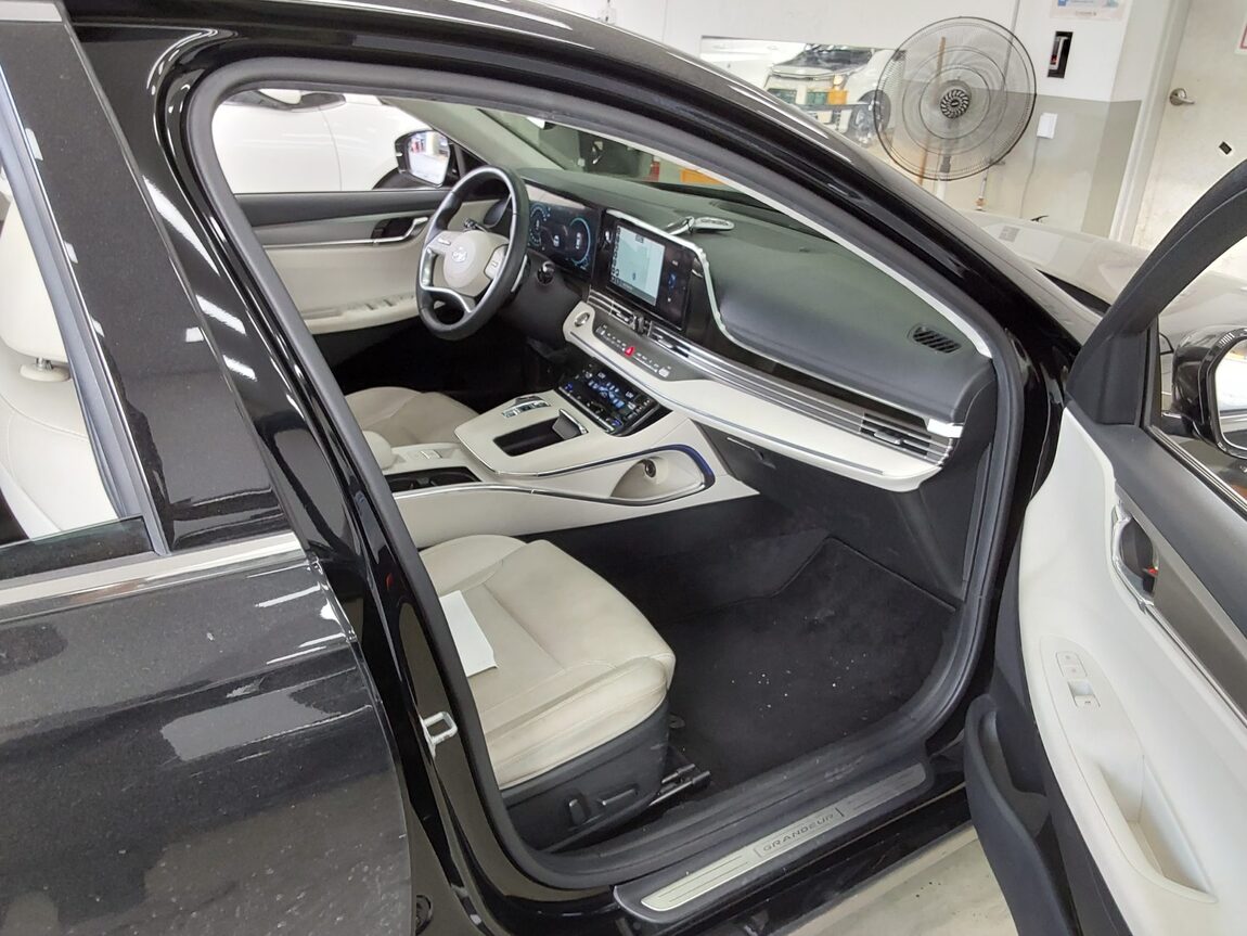 HYUNDAI THE NEW GRANDEUR IG GASOLINE 2.5 LE BLANC 2023 - zdjęcie 14